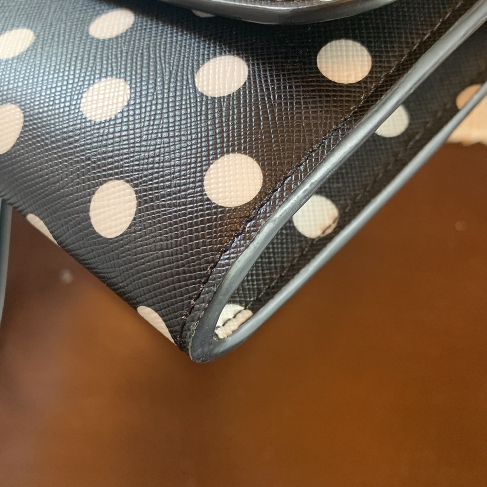 Kate Spade Cheers polka dot phone wristlet EUC - Picture 8 of 14